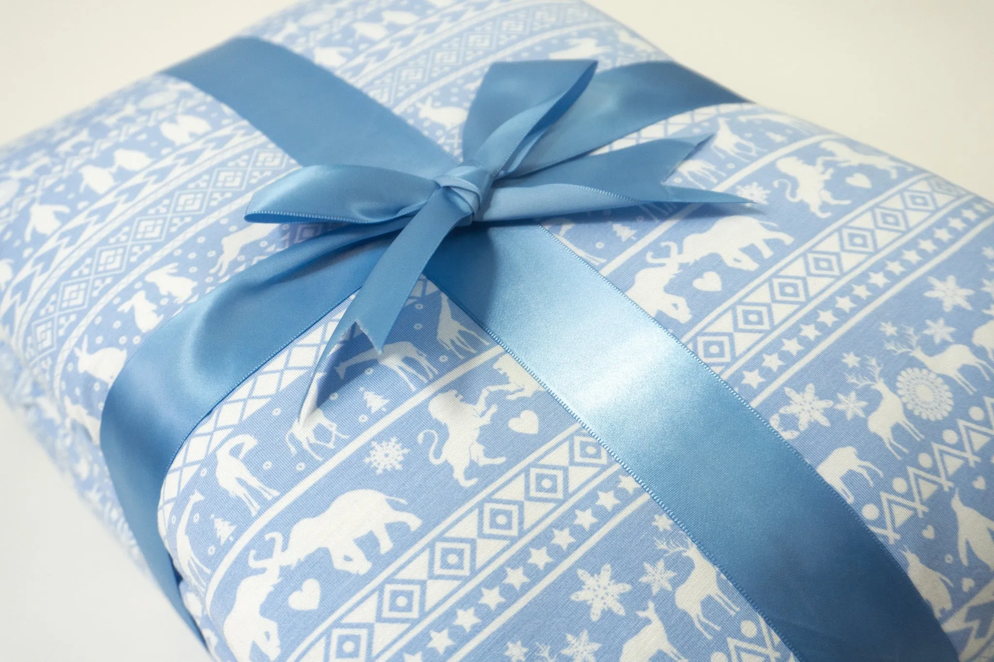 Arctic Fair Isle (Both Sides Pattern) | Blossom Quilted Blanket 85x65”