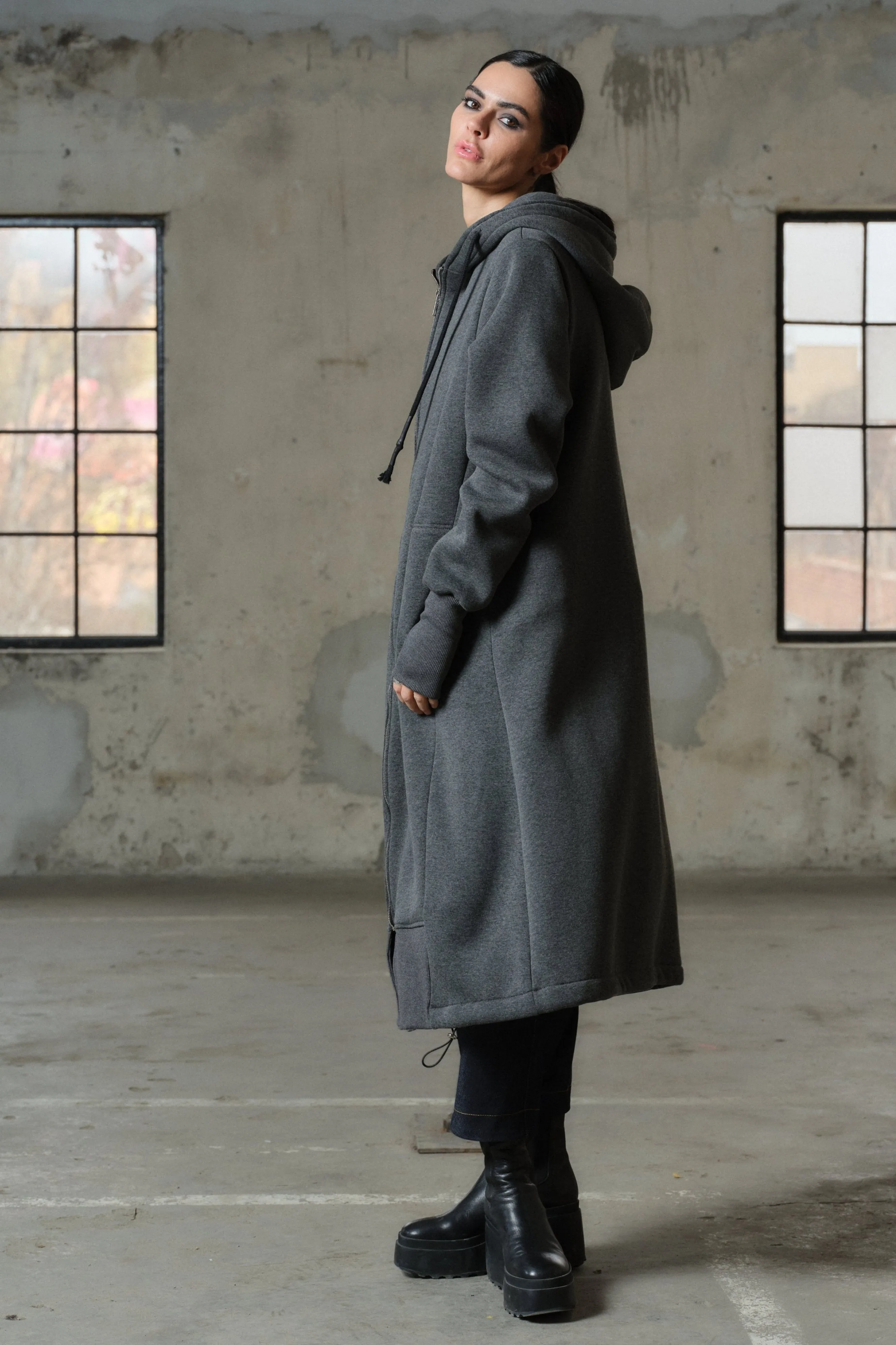 Extra long organic cotton warm sweatshirt with hood