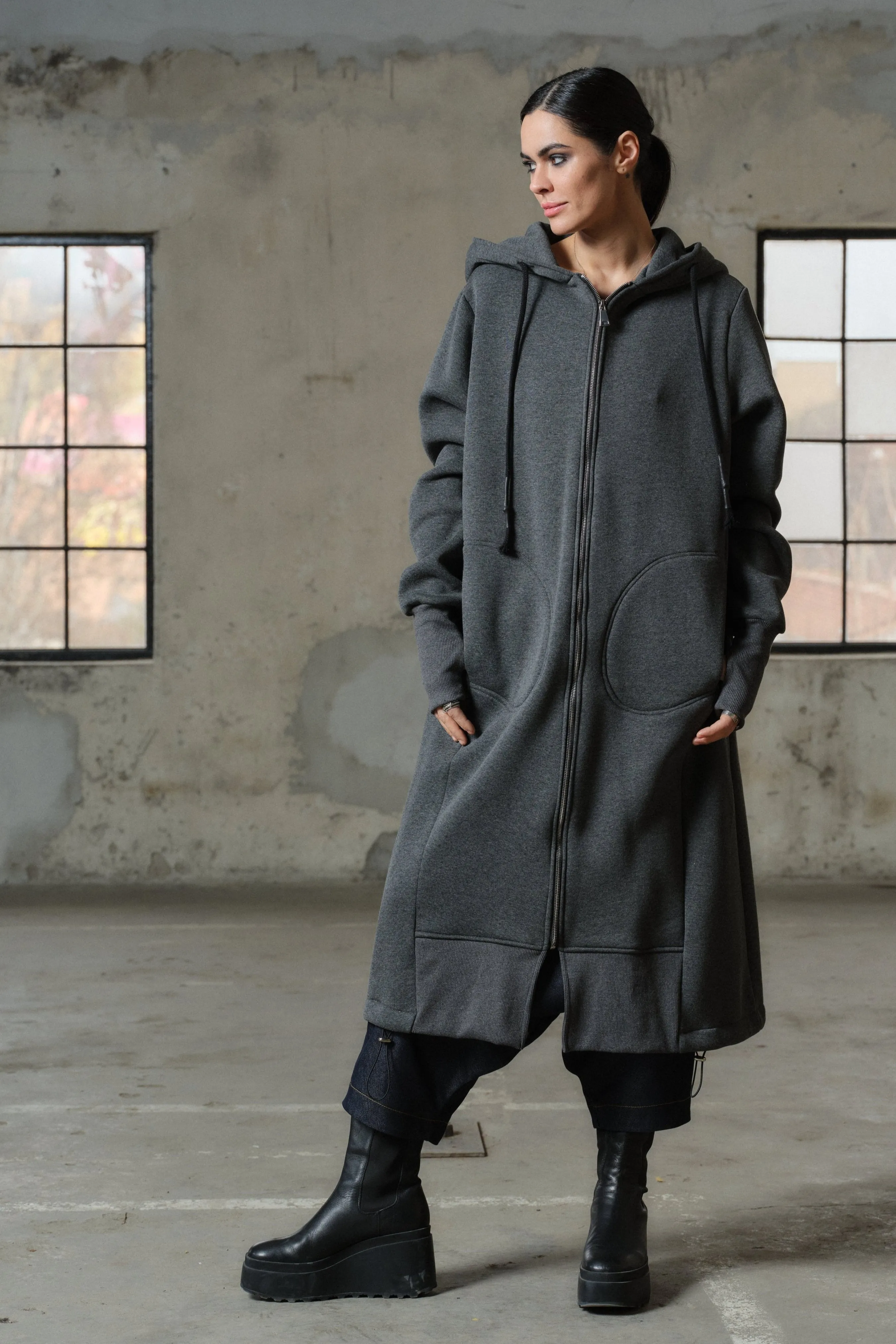 Extra long organic cotton warm sweatshirt with hood