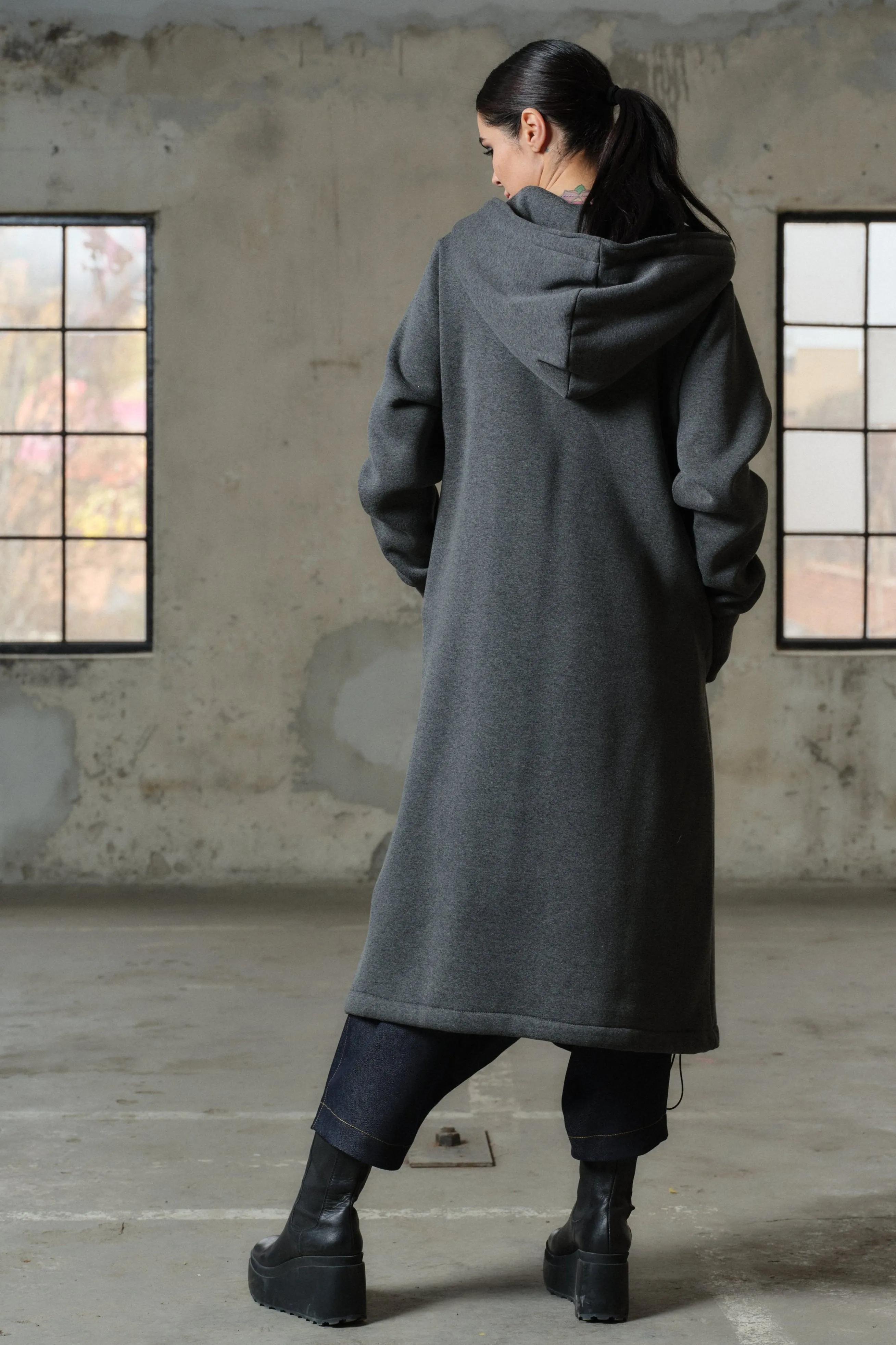 Extra long organic cotton warm sweatshirt with hood