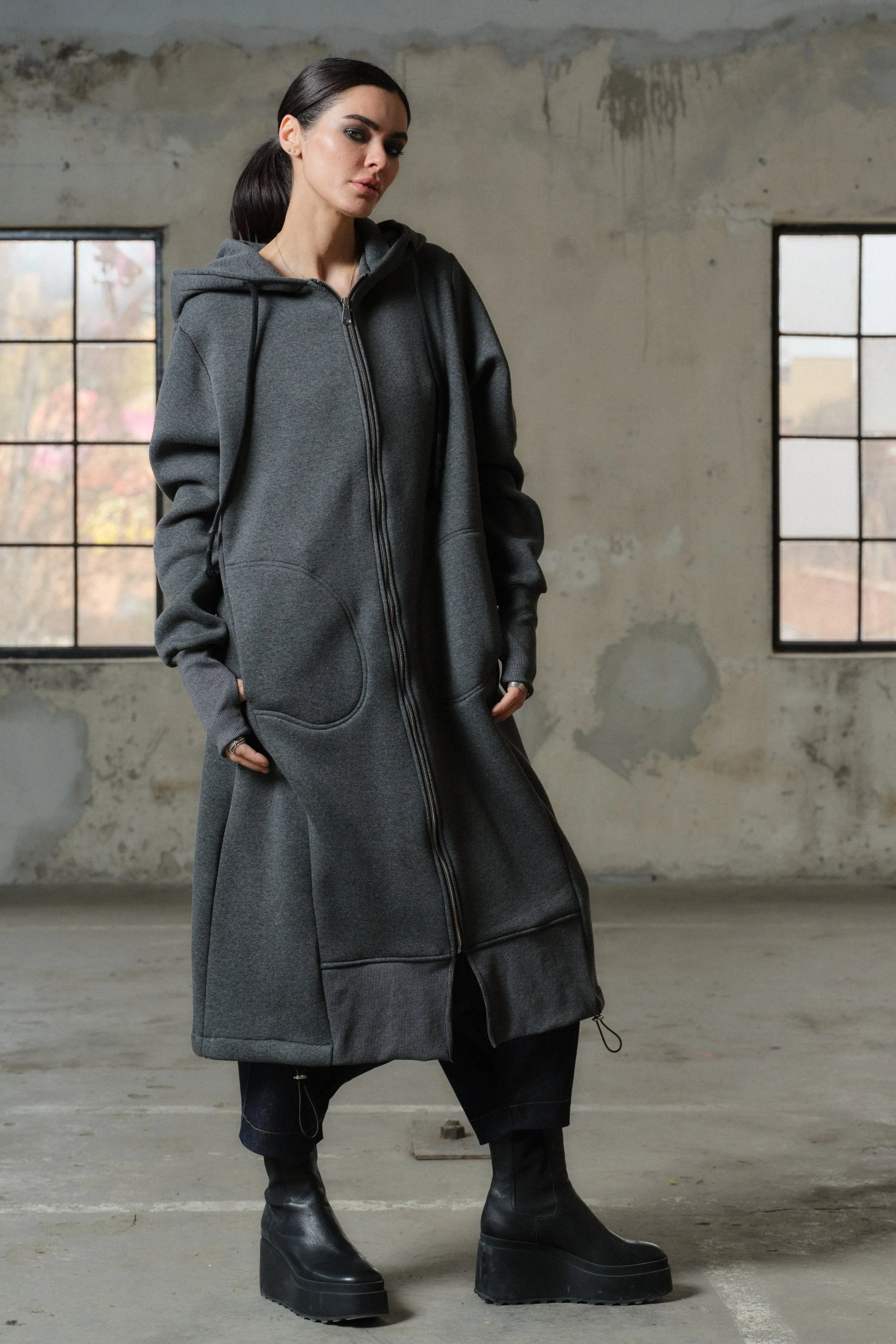 Extra long organic cotton warm sweatshirt with hood